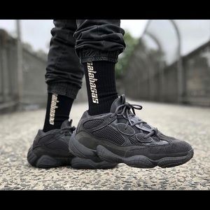 Yeezy 500 “Triple Black”